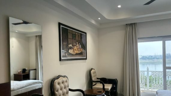 Executive-3_7959_819008a8-f92b-4927-b849-23321854d249