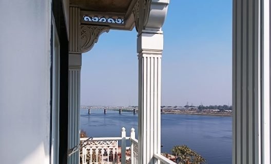 Luxury-3_7959_ad0acc93-13c6-4e89-b920-669ddd9524b6