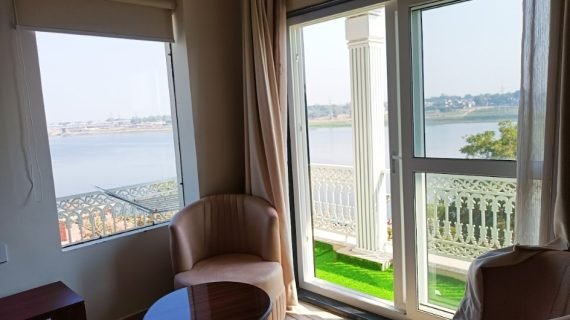 Luxury-5_7959_6ef6989b-782a-4c6c-8cff-30bfaa5fde79